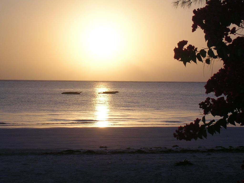 Le Zahir Lodge Ambatoloaka  Luaran gambar