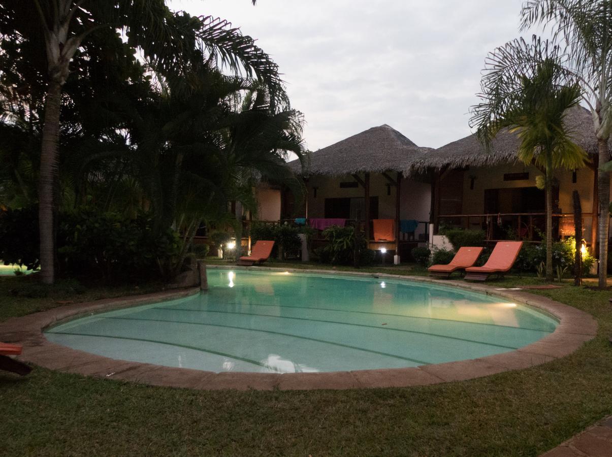 Le Zahir Lodge Ambatoloaka  Luaran gambar