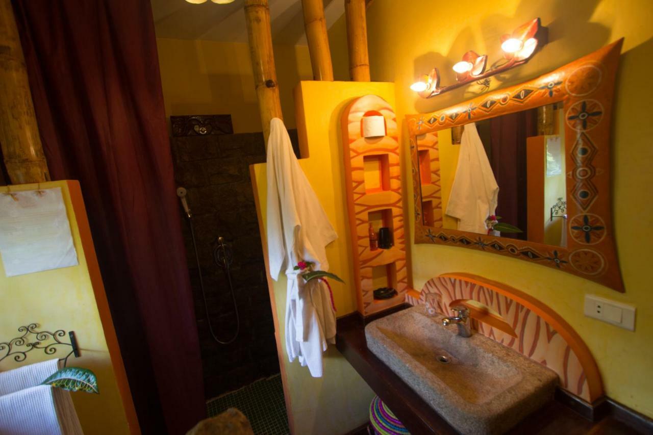 Le Zahir Lodge Ambatoloaka  Luaran gambar